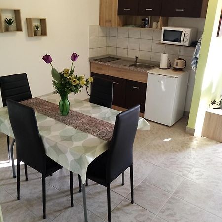 Apartment Buic Pula Exterior photo